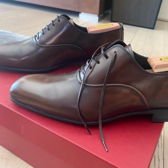 Authentic Salvatore Ferragamo -Leather Dunn Oxford Never Been Worn!! - Picture 3 of 11